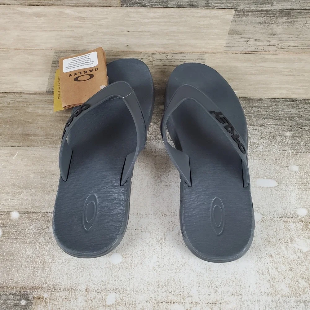 Oakley B1B Mens Flip-Flop Sandals Sz‎ 8 Uniform Gray Slip On Open & Round Toe